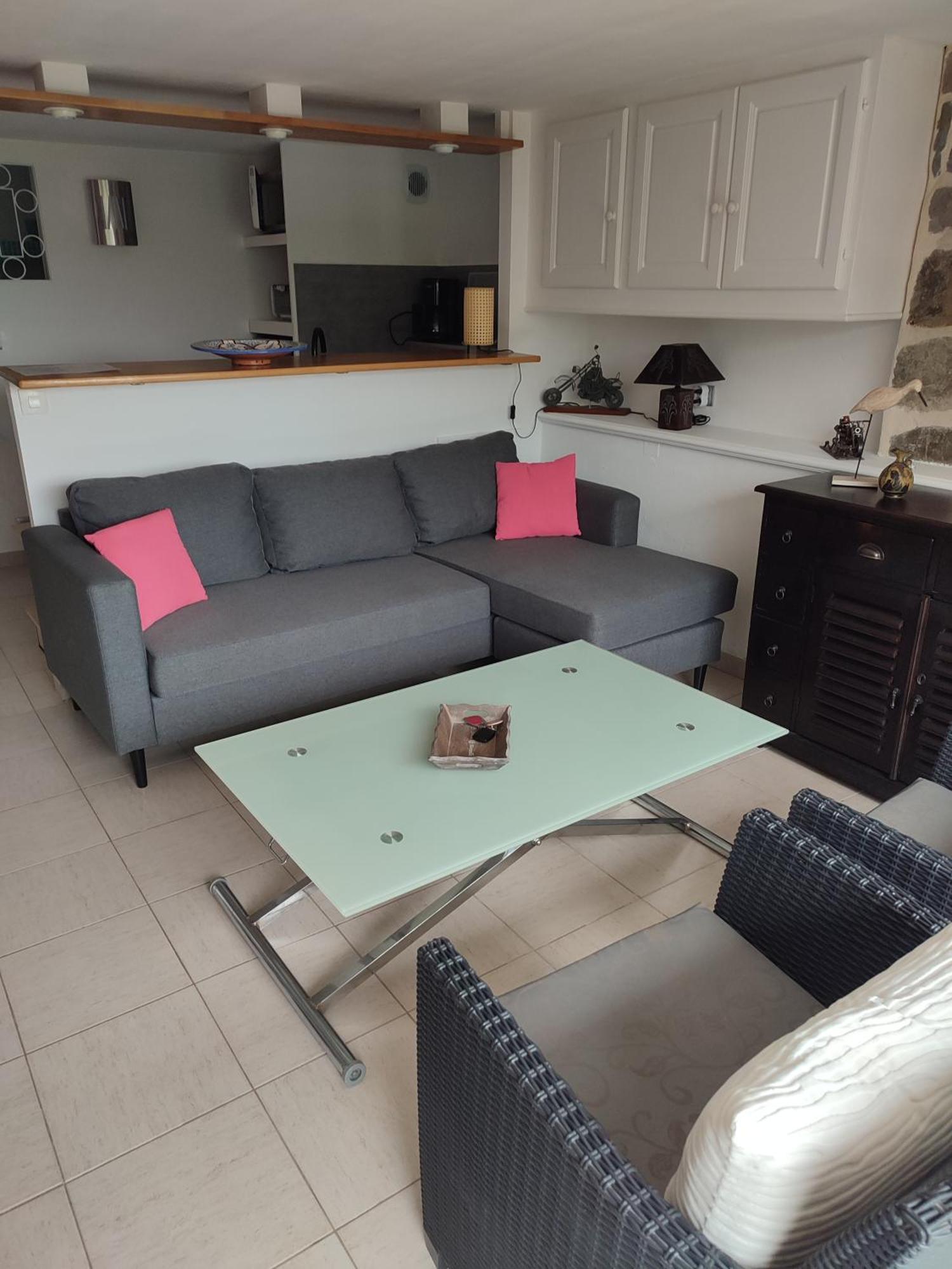 Le Jasmin Apartment Манделю-ла-Напул Екстериор снимка