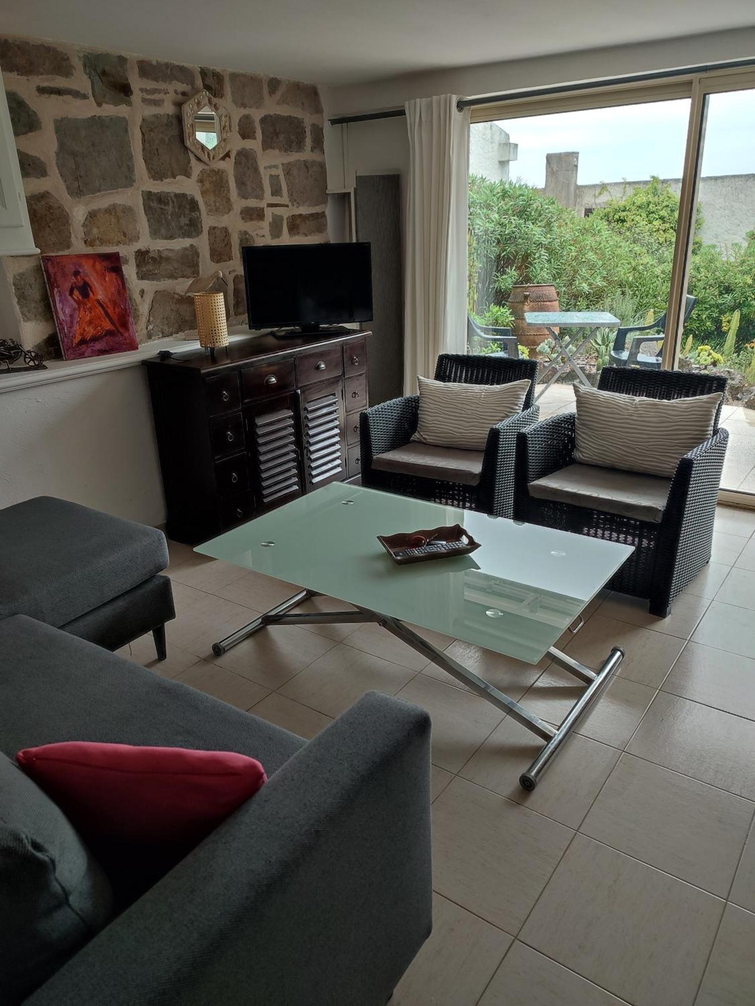 Le Jasmin Apartment Манделю-ла-Напул Екстериор снимка