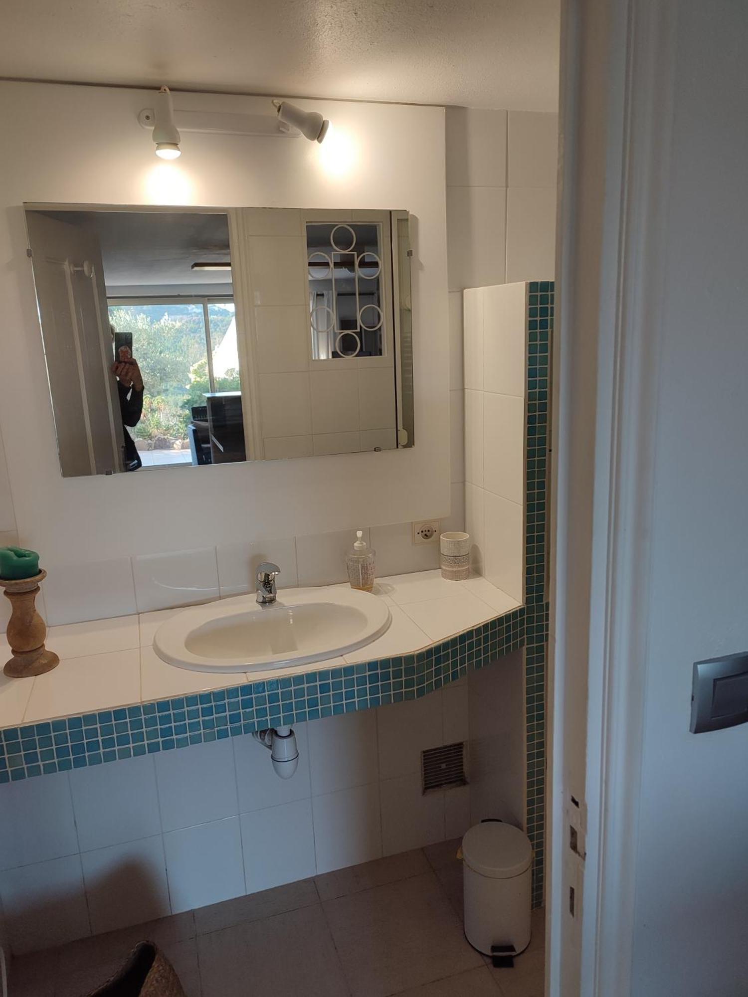 Le Jasmin Apartment Манделю-ла-Напул Екстериор снимка